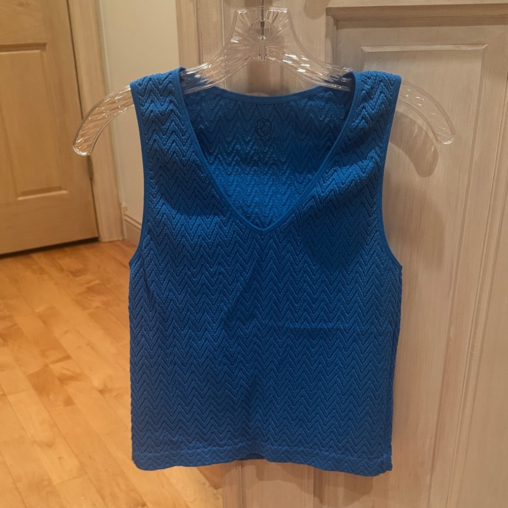 Blue Textured Women's Seamless Top